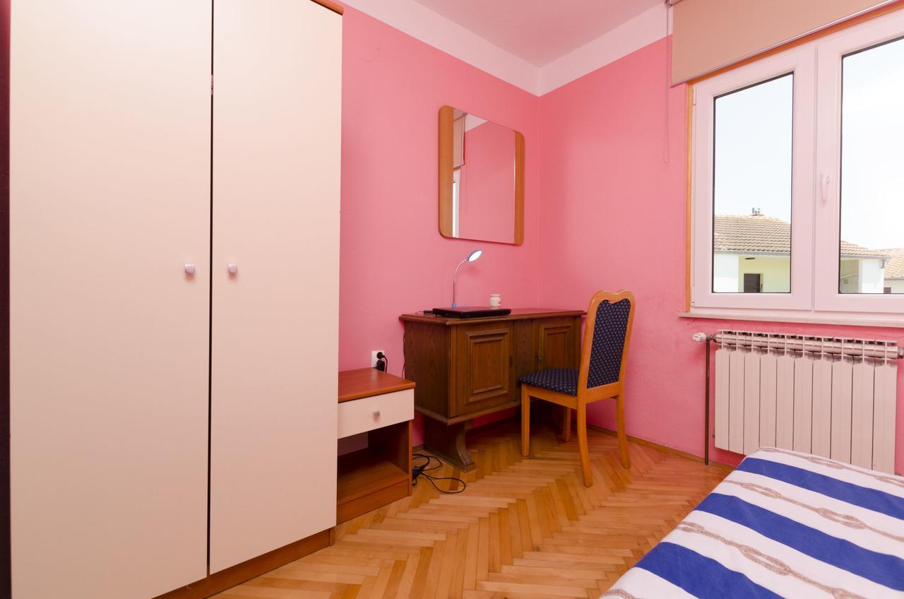 Apartments Luka Рогозница Экстерьер фото